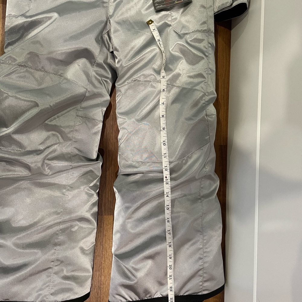 SOLD!! 686 x NASA Boys Shazam Insulated One Piece Snowsuit Silver BNWT Size XS - Picture 13 of 15